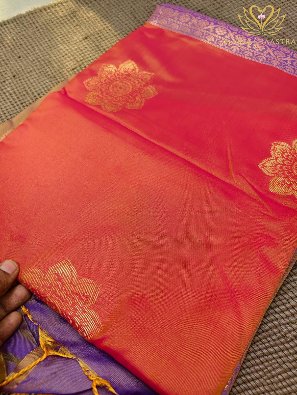 Zari Floral Motif Semi Silk Saree - view 2